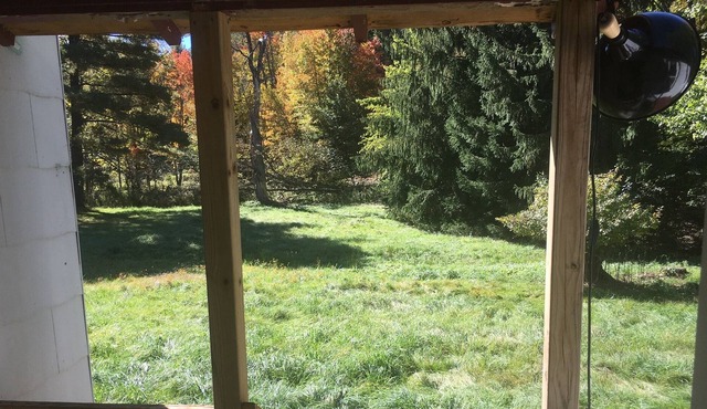MONTICELLO RACEWAY CAMP CUTEST AND CLEAN HOUSE WITH HUGE BACKYARD, FOREST RIVER