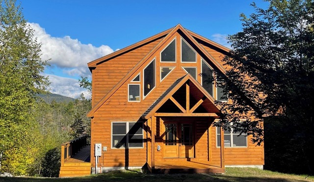 Mountain View 5-bedroom chalet in Newry perfect for your getaway