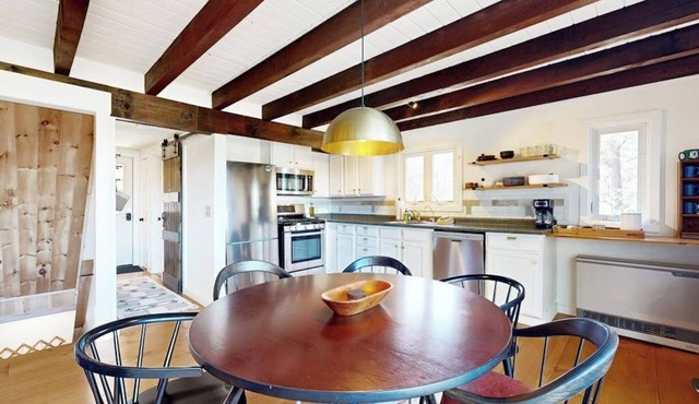 Mtn-view home with large deck, wood stove, firepit, grill, streaming, W/D, & AC