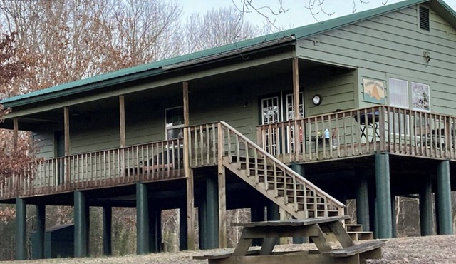 Mulberry River front cabin near ATV/OHV trailheads at Cass, Arkansas. Save 10% each day when booking 5 days or more.