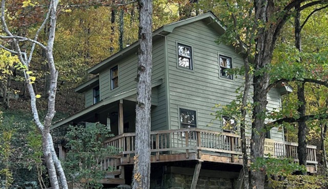Mulberry River Front cottage near OHV/ATV trailheads at Cass Arkansas.