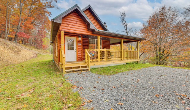 Near Greenbrier River! Mtn-View Cabin w/Fire Pit