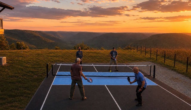 NEW Fun Filled Retreat in Jasper! Pickleball, Pool Table, Arcade Games, Bunkroom