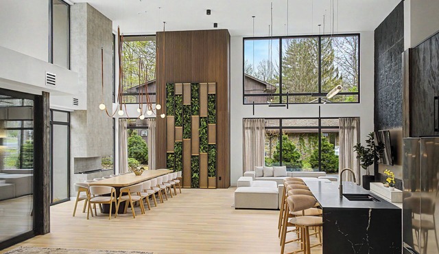 New Modern Creekfront Mansion with Indoor Pool and Sauna by Camelback