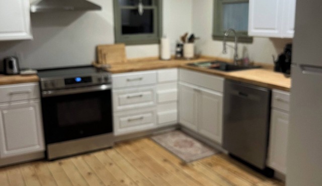 NEW! Spacious 4BR Ski Getaway - Minutes to Jiminy & Bousquet
