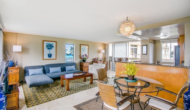 Ocean Front Balcony, 2 Bedrooms, Full Kitchen