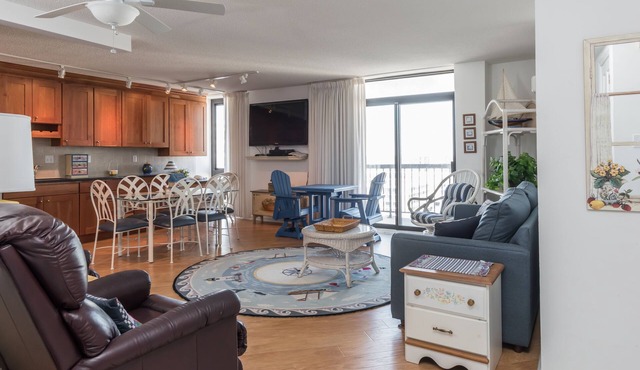 Oceanfront Building With Great Ocean and Bay Views