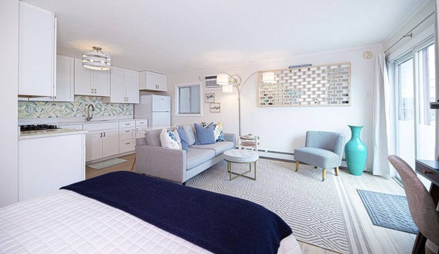 Oceanfront condo for two