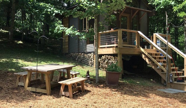 Off Grid Tiny Cabin Ideal for Couples in Burnsville, North Carolina