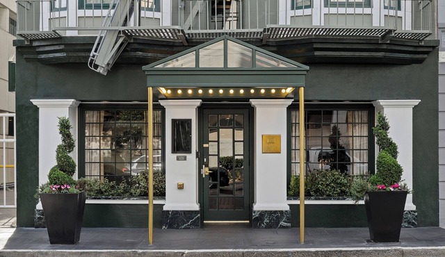 OFFICIAL LISTING | Wyndham - Inn at the Opera Concerto Suite w/Free WiFi