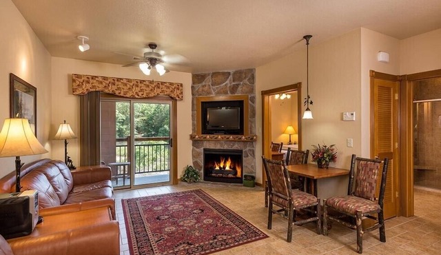 One-Bedroom Villa with Kitchenette at Westgate Branson Woods Resort