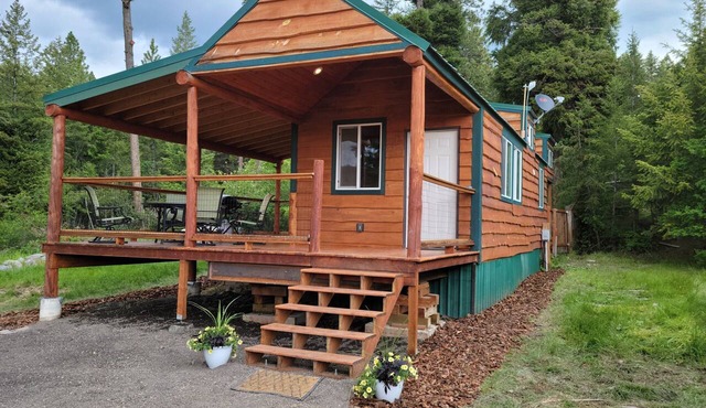 Overlook Cabin with Large Deck, Stunning Lake View