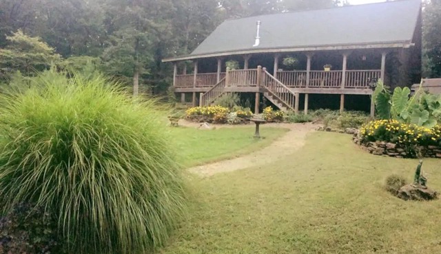 Ozark Mountain Log Cabin Retreat in Northwest Arkansas