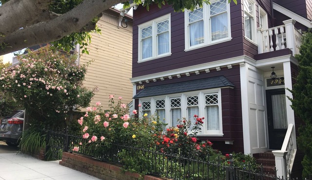 Pacific Heights Private Safe Second Floor Sunroom Gem with bathroom