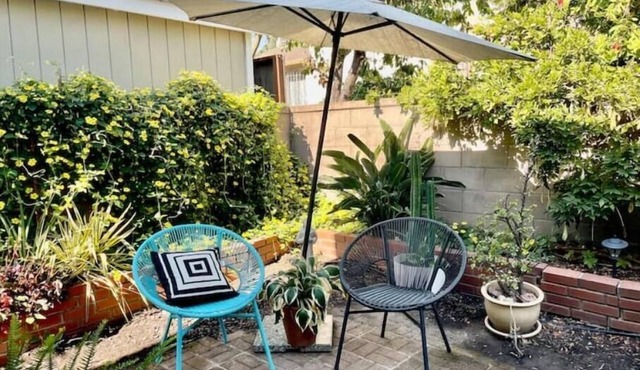 Parking, Private Yard. Fast Wi-fi. Washer and Dryer. Pet friendly. Close to Bart