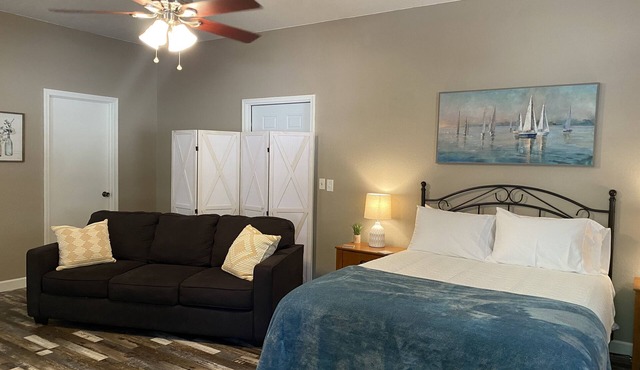 Peaceful updated studio near Lake Tenkiller
