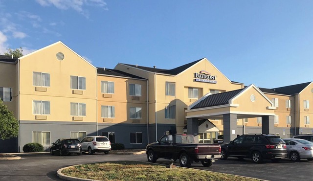Perfect hotel with beautifully decorated rooms conveniently located off of I-81