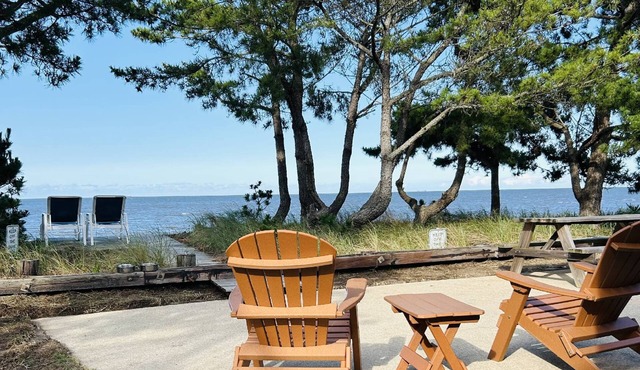 Pet-Friendly Bayfront Cottage | Serene Views, Wildlife, and Coastal Charm