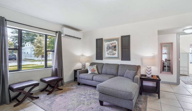 Pet-Friendly Gem in Winter Park Village Area