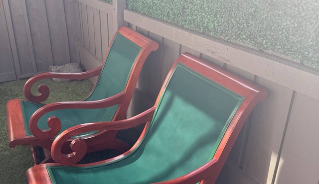 Pet Friendly Guesthouse With Private Yard + Free Prkg