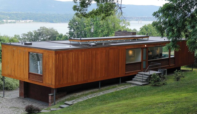Philip Johnsons Wolfhouse - 1940s Landmark
