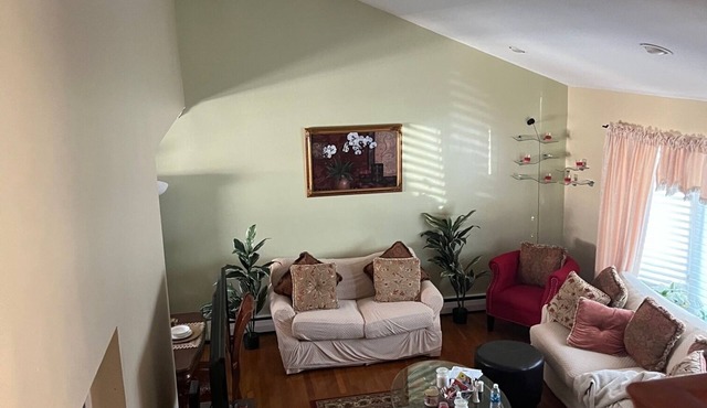Plainfield Paradise for the Whole Family close to JFK and hospitals