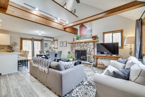 Pocono Pines Home w/Private Hot Tub!