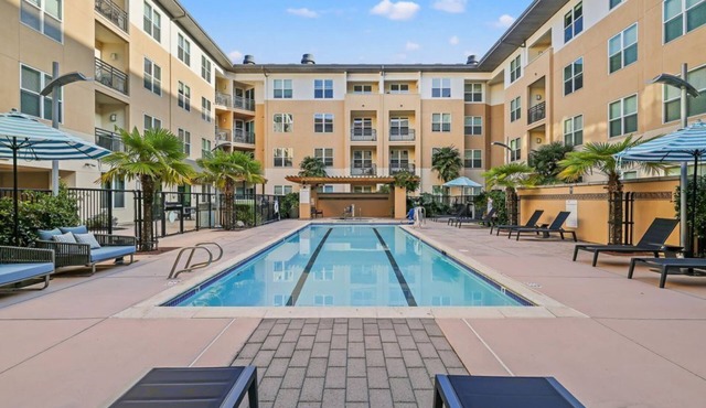Premium 2BR Stay with Pool at Plaza