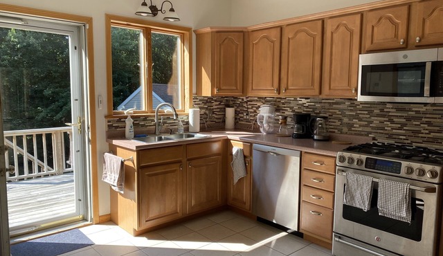 Private 3 bedroom home 3 acres 20 mins to Saratoga