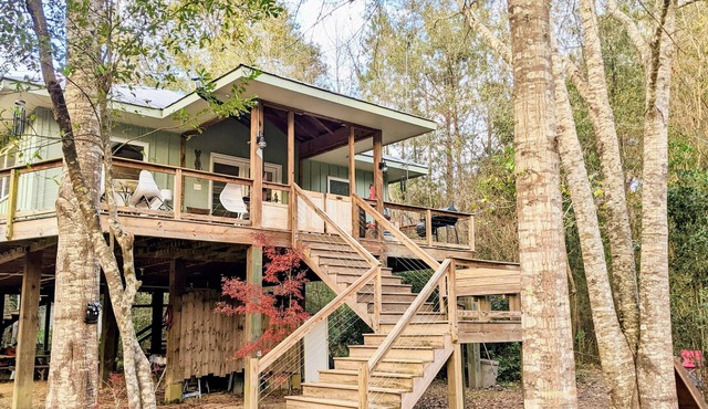 Private, fire pit on the river! in Covington