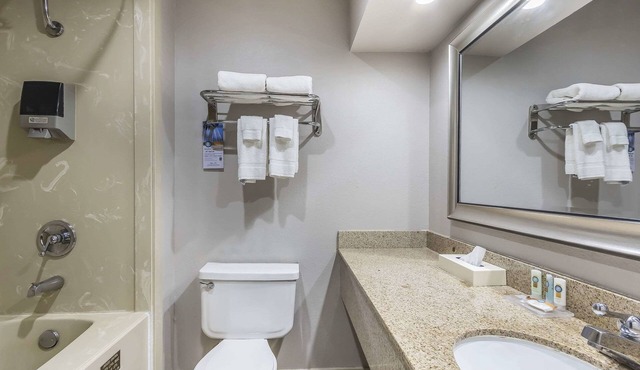 Quality Inn & Suites Stuttgart North