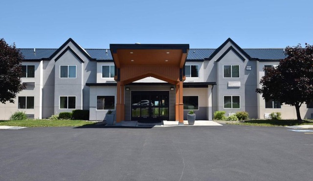 Quality Inn & Suites Watertown Fort Drum