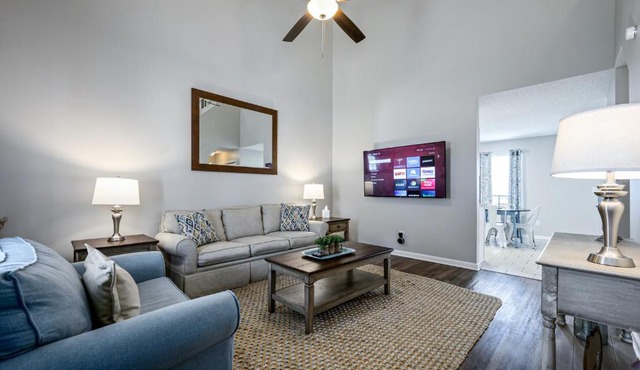 Quiet 4BR Split-Level Near LakePoint & Hospital in Cartersville