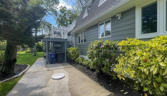 Relaxing 4BR, 2BA Second-Floor Getaway with Shared Pool -WCM