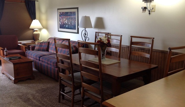 Rimfire Lodge 247 - Deluxe 1 Bedroom in the Village