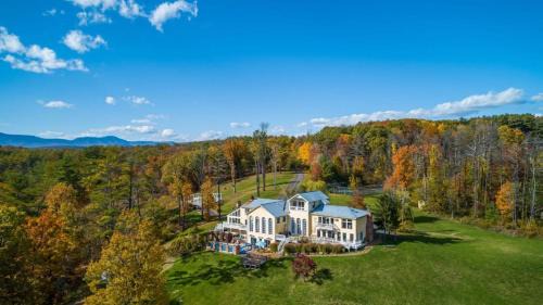 River House by AvantStay
