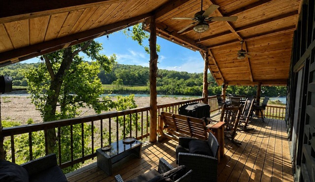 Riverfront+Jacuzzi+Fireplace+6Bed+3Bath in Dora