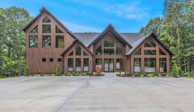 Roaring River Hideaway-Epic Patio w/HotTub-Gameroom