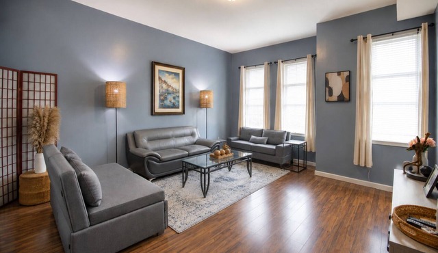 Royal Haven 2k SqFt Sleeps 6 Free St Prk