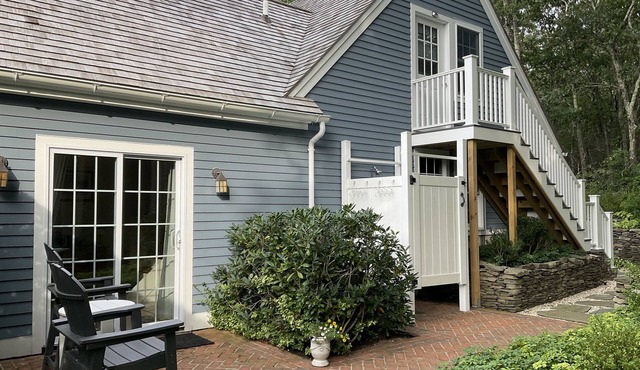 Sabbatical guest cottage by the night week month or for the summer season