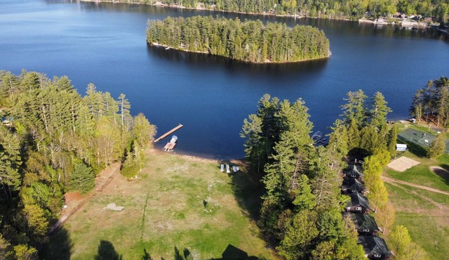 Schroon Lake Hot Tub Escape 7 bedroom Sleeps 22+