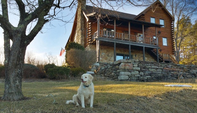 Secluded 5 BR 3 Full Bath Log Home 120 acres Sleeps10 Professional Pickleball Ct