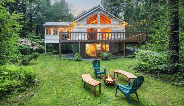 Secluded Berkshires Cabin | Deck, BBQ & Town Beach