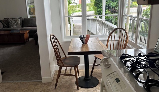 Serene 1-bedroom apartment in charming Upper Glenview perfect for your stay.