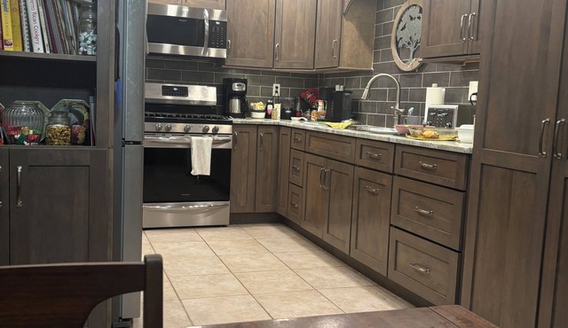 Serene 2-bedroom apartment in Marlboro perfect for relaxing stays