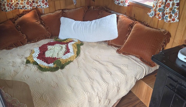 Serene recreational vehicle with AC in charming Springdale