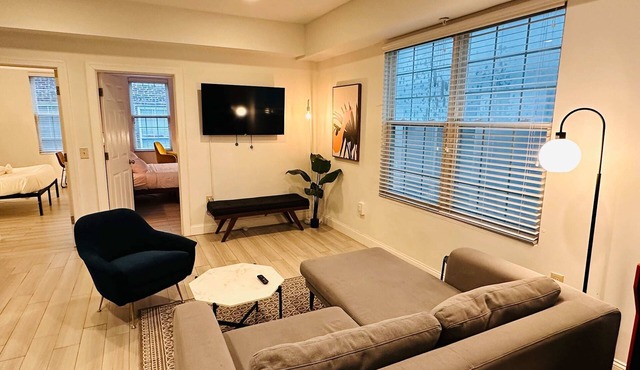 Sosuite | Arcade 2BR Apt w/W/D