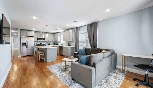 Spacious 3BR/2BA w/King Bed Near Transit & Park