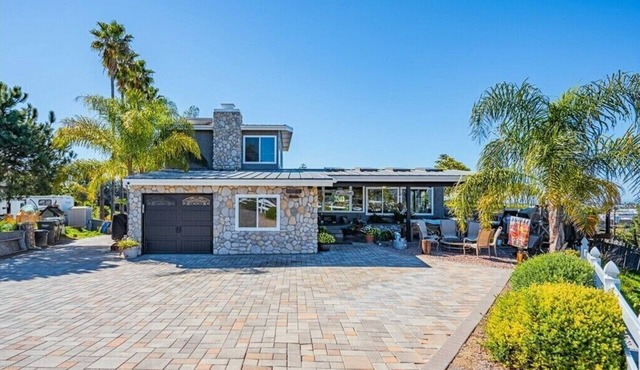 Spacious 4 bedroom, 3 bath with playground!. Panoramic view, private and gated