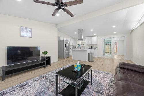 Spacious 4BR&3BA Getaway Fast Bay Area Commute